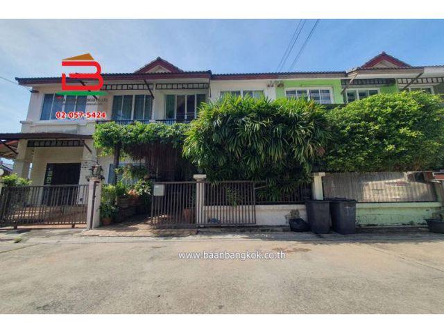 ทาวน์เฮาส์ หมู่บ้าน ดาหลา เนื้อที่ 21 ตรว. ถนนประชาร่วมใจ เขตมีนบุรี