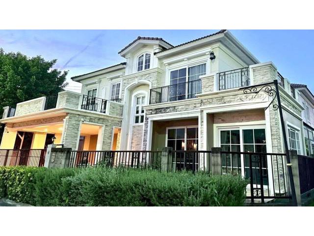 ให้เช่าบ้านเดี่ยวหรู 2 ชั้น แปลงมุม ซอยนวมินทร์ 42 โครงการ Grandio ลาดพร้าว เกษตรนวมินทร์ พร้อมเฟอร์นิเจอร์