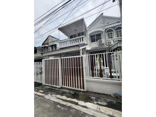 ให้เช่าทาวน์เฮาส์ 2 ชั้น สุขุมวิท 93 ใกล้ BTS บางจาก เฟอร์นิเจอร์และเครื่องใช้ไฟฟ้า พร้อมเข้าอยู่ เดินทางสะดวก
