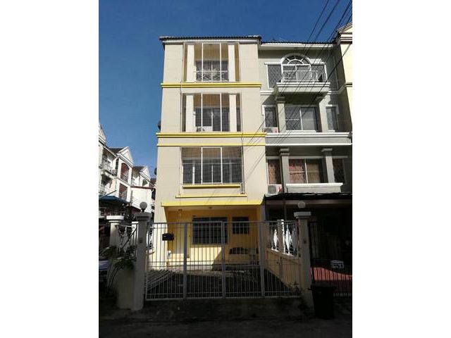 ให้เช่าทาวน์เฮ้าส์ 4ชั้น รีโนเวทใหม่ ซอยวชิรธรรมสาธิต สุขุมวิท101