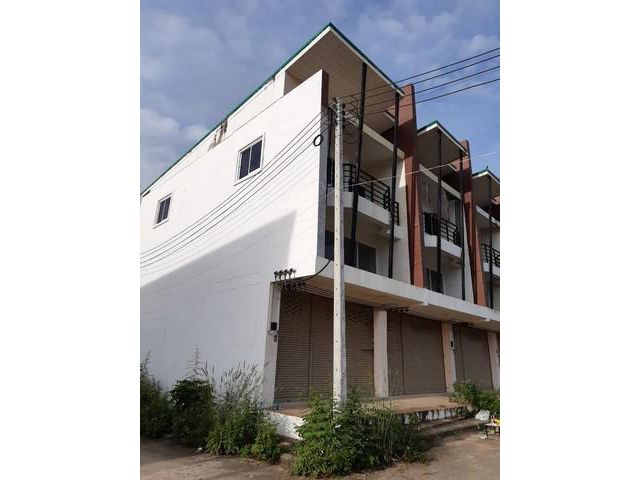 ขายอาคารพาณิชย์ 3 ชั้น 2 คูหา ติดถนนจันทบุรี-สระแก้ว อ.สอยดาว
