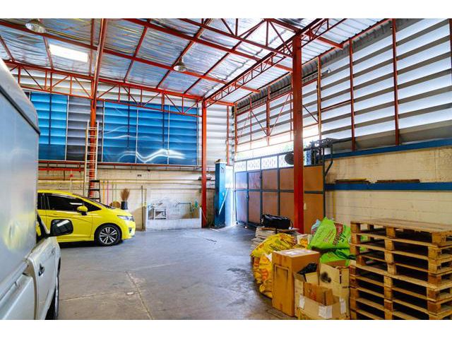 โกดัง  2ชั้น 542 ตร.ม BRT ถนนจันทน์ 1.1กม.เซ็นทรัล พระราม3 600ม.