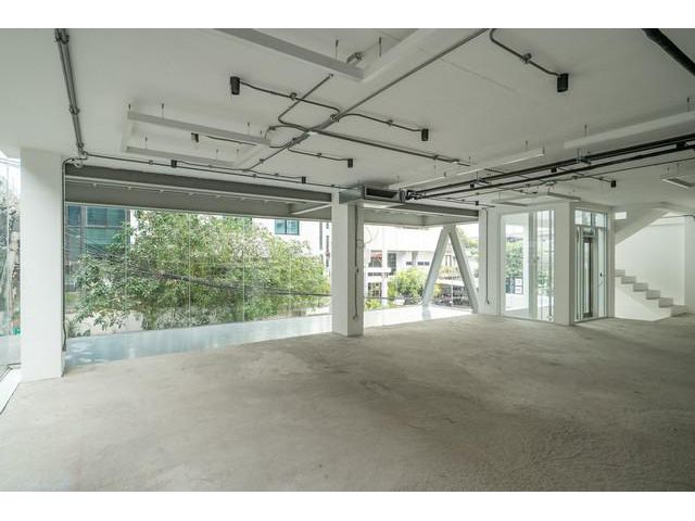 P1749ขายอาคาร โฮมออฟฟิศ สำนักงาน ริมถนนพระราม 9