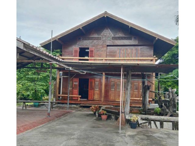 ขายบ้านไม้พร้อมที่ดิน 3 ไร่ 3 งาน บ้านสวยไม้สักทอง พร้อมอยู่ ตำบลตลิ่งชัน เมืองสุพรรณบุรี