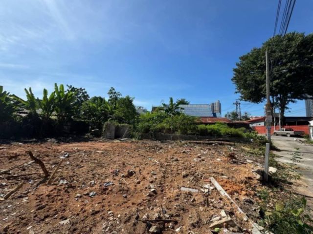 ขายที่ดินพัทยา ใกล้ทะเล ราคาถูกมาก พื้นสวยสี่เหลี่ยม