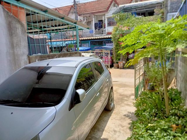 ขายทาวน์เฮ้าส์ 2 ชั้น หมู่บ้านเพชรเกษม 1 ใกล้ตลาด 7-11 โรงพยาบาล เขตหนองแขม จังหวัดกรุงเทพมหานคร