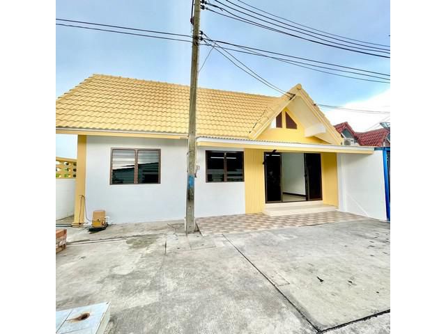 ขายบ้านมาลัยทองเมืองชลบุรี ขายบ้านมาลัยทอง1หลังริม