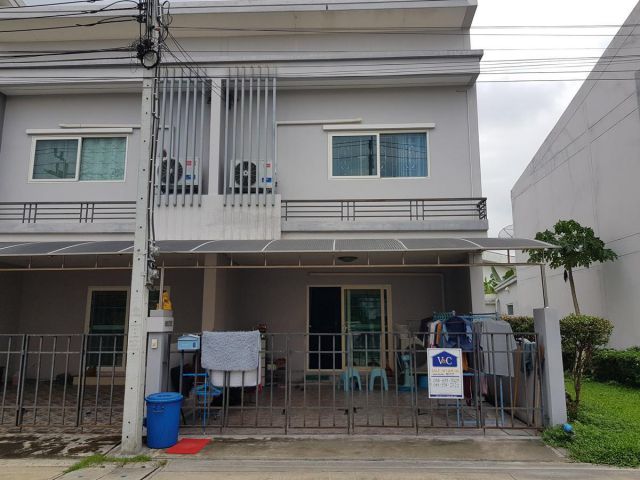 ขาย ทาวน์เฮ้าส์ 2 ชั้น หลังริม ม.ดิเอ็กซ์คลูซีฟ แจ้งวัฒนะ-ติวานนท์