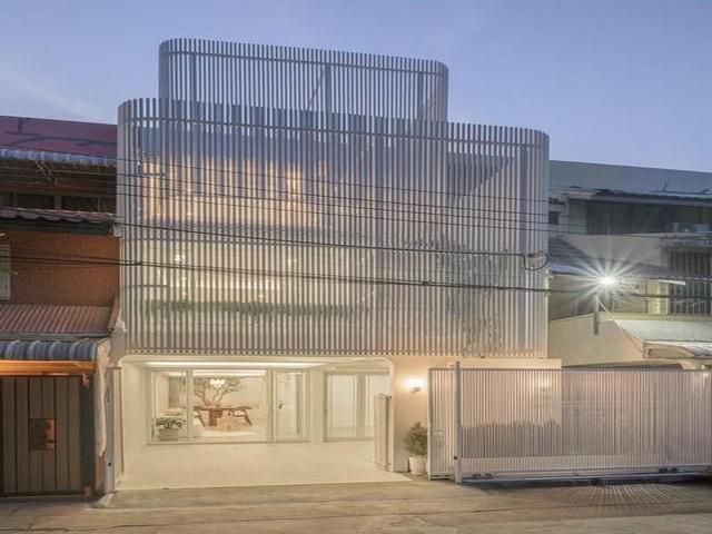 ขาย ทาวน์โฮม 3 ชั้น ซอยปรีดีพนมยงค์ 42 หมู่บ้านคลองตันนิเวศน์