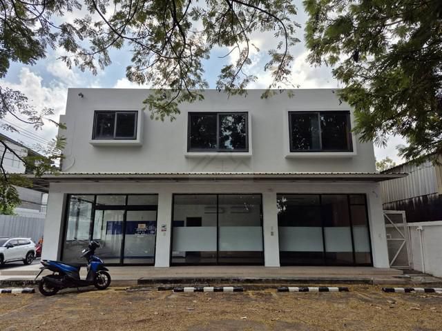 ให้เช่าพื้นที่ชั้นล่าง 220 ตรม. วิภาวดี 62 ใกล้มูลนิธิกระจกเงา วิ