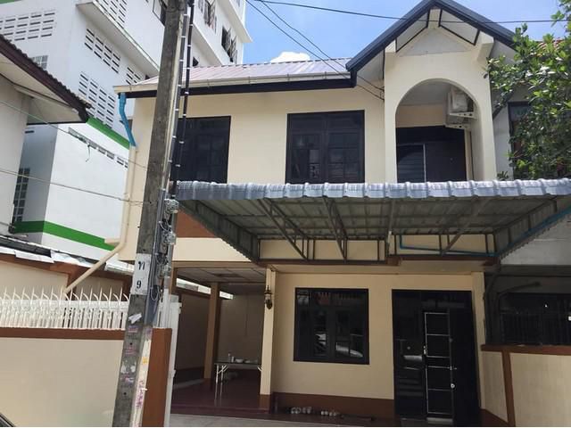 ขายทาวน์เฮาส์หลังมุม 2 ชั้น หมู่บ้านสุขสันต์1 เนื้อที่ 40 ตร.ว.