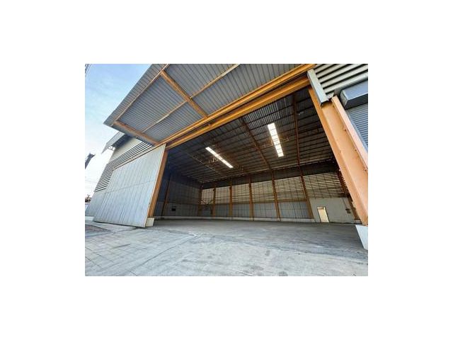 โกดัง 1,000 ตร.ม ซอยสินพาโชค เลียบคลองบางน้ำจืด