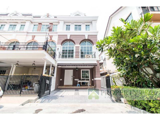 ให้เช่า ทาวน์โฮม 3 ชั้น Plus City Park พระราม 9 หัวหมาก แบบ 3 นอน 4 น้ำ ขนาด 30 ตรว 170 ตรม หลังริม พร้อมเฟอร์นิเจอร์ ใก