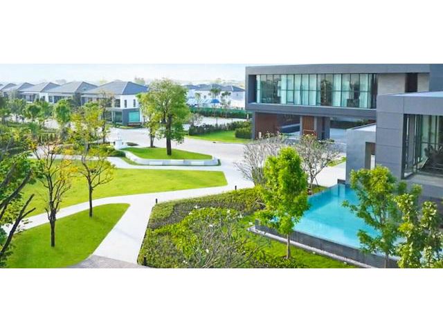 ถ.บางนา-ตราด บ้านใหม่หรู 2 ชั้น 80ตMEGAบางนา 700ม. MRT ศรีลาซาล.