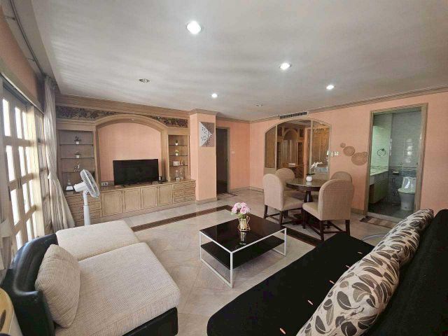 ขายคอนโดเสนานิคม พื้นที่ใหญ่ 75 ตร.ม. 2 ห้องนอน ใกล้ BTS เสนานิคม ราคาคุ้มกว่าคอนโดใหม่ เหมาะอยู่อาศัยและลงทุน