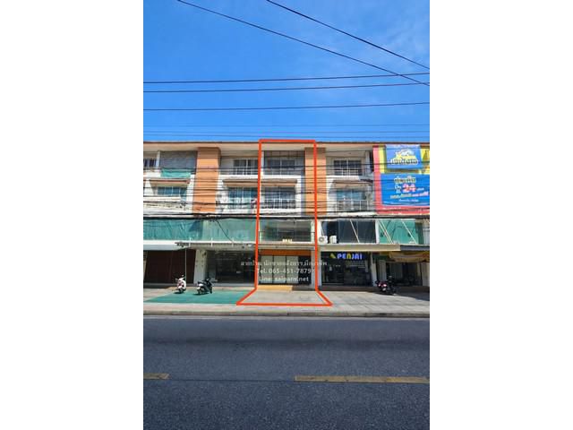 อาคารอยู่ริมถนน ทำเลค้าขาย–ทำออฟฟิศดีมาก