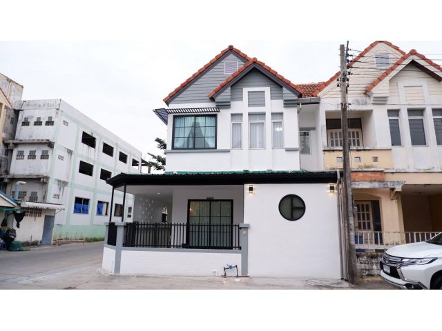 ขายบ้านด่วน!! หลังมุม ทำเลทอง คลองหลวง