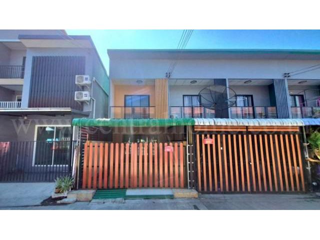 ทาวน์โฮม ฉัตรไพลิน ลาดหลุมแก้ว รีโนเวท พร้อมอยู่ ราคาถูก