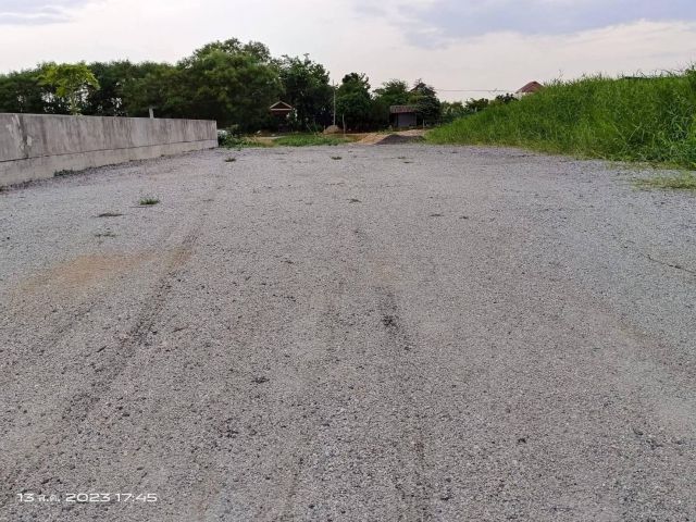 ให้เช่าที่ดิน (ถมแล้ว สูง 1 เมตร ) ซอยฉลองกรุง 15 ไกล้นิคมอุตสาหกรรมลาดกระบัง พื้นที่ขนาด 100 ตร.วา.