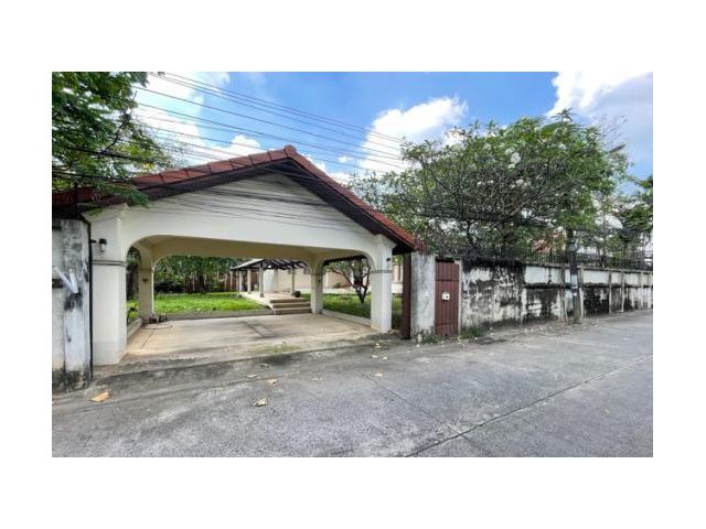 ชายบ้านเดี่ยวชั้นเดียว 192ตรว สุขุมวิท101 ปุณณวิถี40 ใกล้ BTS ปุณ