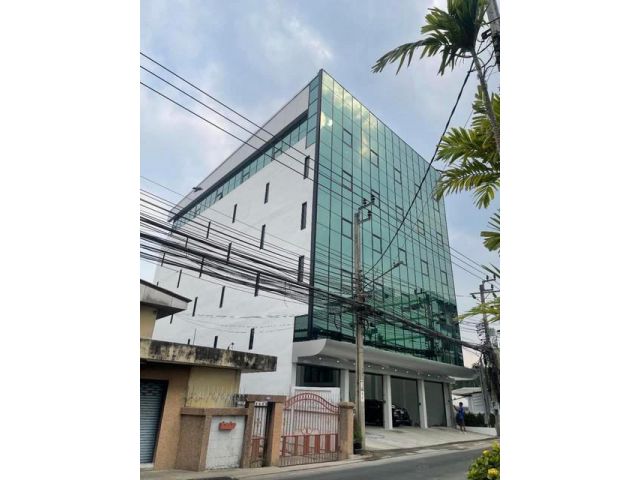 ขายอาคาร 6 ชั้น (รวมดาดฟ้า) ย่านเลียบด่วน 1,700 ตรม. ซอยลาดพร้าว