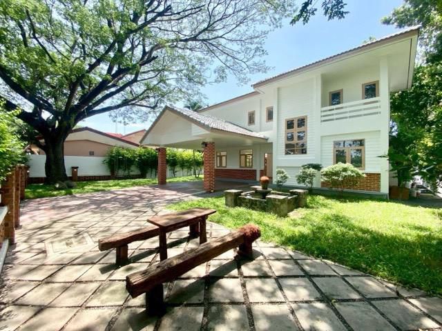 ขายบ้านเดี่ยว 2 ชั้น พื้นที่ครึ่งไร่ โครงการฟอเรสต์โฮม ติดถนนรังสิต–นครนายก คลอง 7 บ้านรีโนเวทตกแต่งใหม่บรรยากาศร่มรื่น