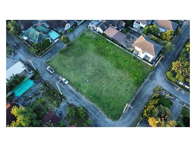 ให้เช่าที่ดินสี่เหลี่ยมผืนผ้าสวยติดถนนสองด้านใกล้มีโชคพลาซ่า สามารถเข้าออกได้ 2 ทาง เข้าจากถนนเส้นหลักเพียง 300 เมตร