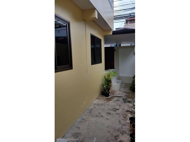 ขายที่ดินแปลงเล็ก 27 ตรว เหมาะทำที่อยู่อาศัยหรือการค้ามาก ทำเลเจริญไม่ไกลรถไฟฟ้า ห้วยขวาง