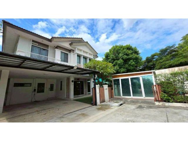 ขายหรือให้เช่าบ้านเดี่ยวหลังมุม หมู่บ้านมัณฑนา เลค วัชรพล โซนใกล้ทะเลสาบ ถนนสุขาภิบาล5 กทม.