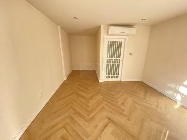 P1759 ให้เช่าทาวน์โฮม รีโนเวทใหม่ ปทุมวัน ใกล้สยาม MBK เพียง 300