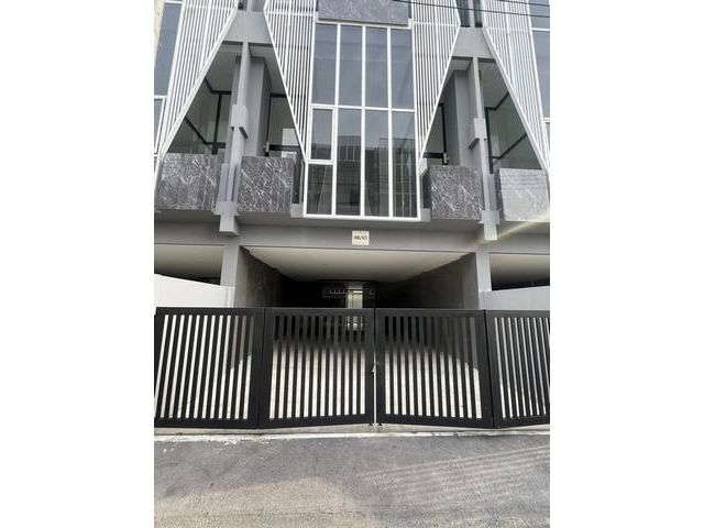 ให้เช่าโฮมออฟฟิศ  ใกล้MRT  หลัก2เพียง5 นาที และ เดอะมอลล์  บางแค