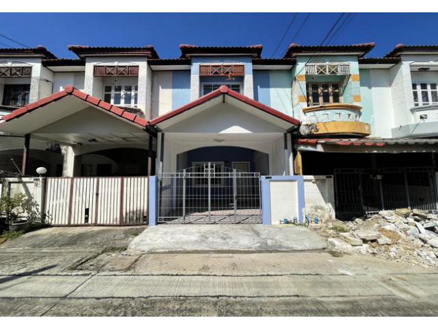 ขายทาวน์เฮ้าส์ หมู่บ้านปิยวรารมย์ 3 ถนนบ้านกล้วย-ไทรน้อย อำเภอไทรน้อย นนทบุรี