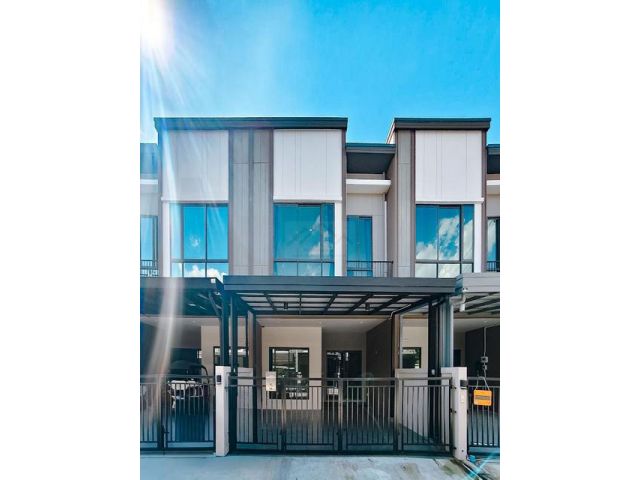 ขายทาวน์โฮม 2 ชั้น วี คอมพาวด์ บางนา-ศรีนครินทร์ ต่อเติม พร้อมอยู