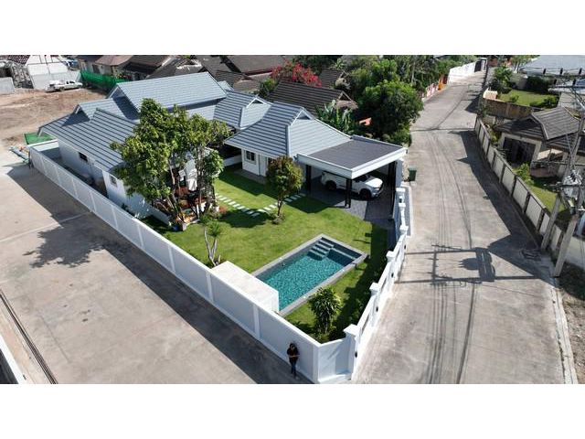 Luxury Pool Villa Pattaya พูลวิลล่าบ้านหรู พัทยา ชลบุรี สยามคันทร