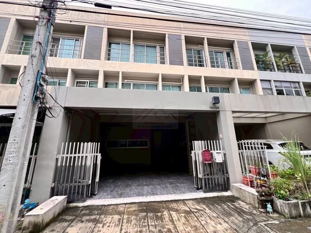 ให้เช่า ทาวน์โฮม 3 ชั้น โครงการ Noble Cube ซอยพัฒนาการ26