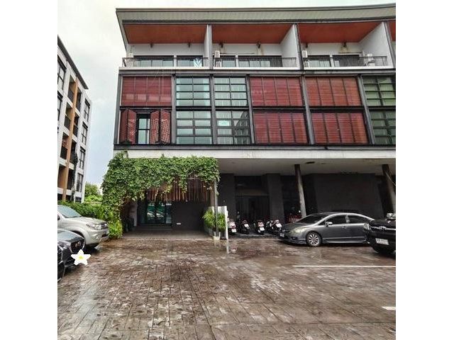ให้เช่า ทาวน์โฮม 5 ชั้น ซอยลาดพร้าว83 ใกล้เลียบด่วน