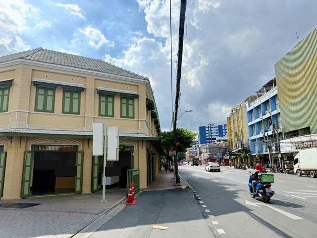 ให้เช่าเฉพาะด้านล่าง 120 ตร.ม.MRT วัดมังกร 800 ม.อาคารพาณิชย์ 3คู