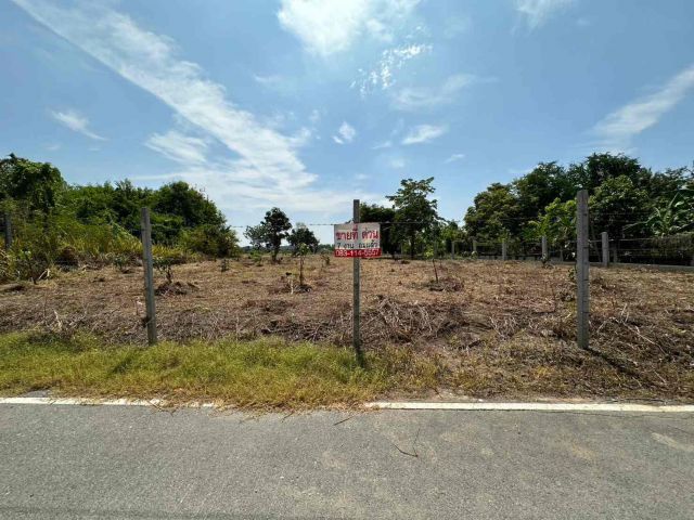 ขายที่ดิน 1 ไร่ 3 งาน ถมแล้ว ที่สวย บรรยากาศดี ร่มรื่น เงียบสงบ  ปลอดภัย ใกล้แหล่งท่องเที่ยว