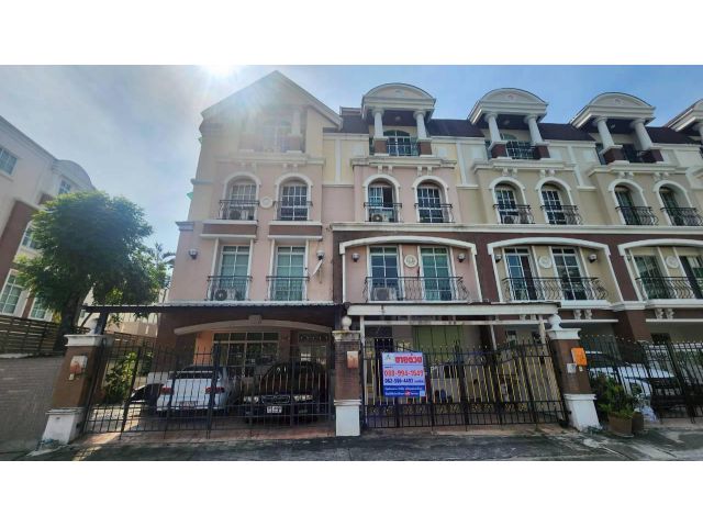 ขายด่วน ทาวน์โฮม 4 ชั้น หมู่บ้านอรุณพัฒน์ สาธุประดิษฐ์-พระราม 3 "บ้านสภาพดี  ทำเลศักยภาพ ใกล้ Central พระราม3