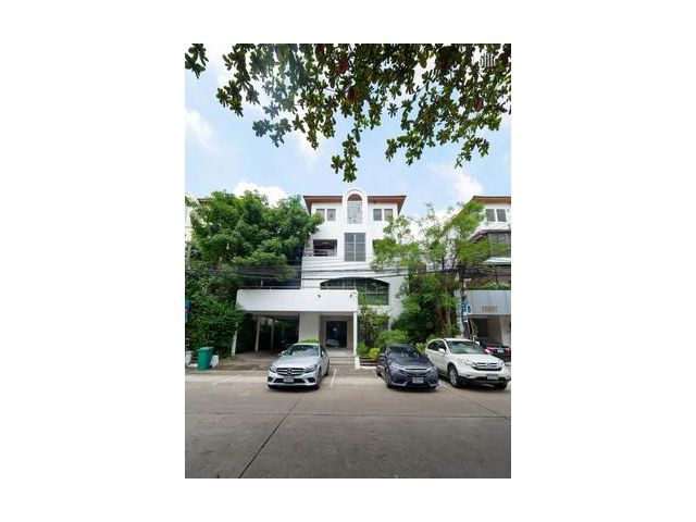 อาคารสำนักงาน โฮมออฟฟิศ 84 ตร.วา 800 ตร.ม ทาวน์อินทาวน์