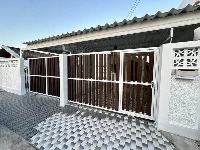 PB5953ให้เช่า บ้านชั้นเดียว 3ห้องนอน หมู่บ้านสัมมากร รามคำแหง112 บ้านรีโนเวทใหม่ มีร้านอาหาร ร้านค้ามากมายในหมู่บ้าน ใกล