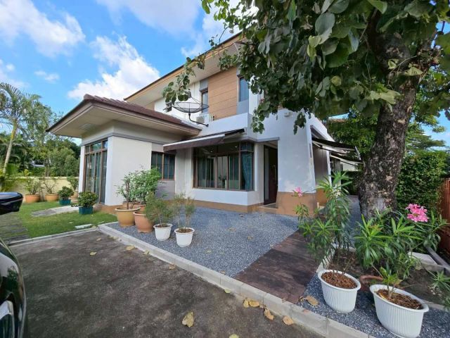 ให้เช่าบ้านเเศรษฐสิริบางนามี4นอน3น้ำแอร์เฟอร์ครบใกล้ห้างอีเกียบาง