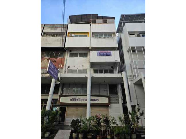 ให้เช่า อาคารพาณิชย์ สุขุมวิทพลัส 1 ถนนสุขุมวิท พระโขนง ขนาด 96 ต