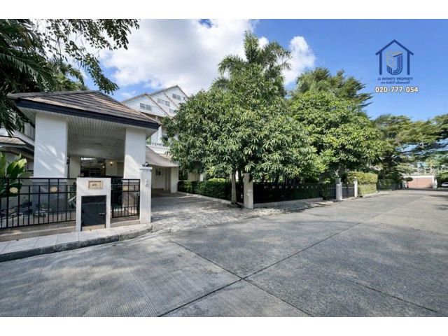 ขายบ้านเดี่ยว 2 ชั้น หมู่บ้านพัฒนาการ 120 ตารางวา แปลงใหญ่ ทำเลศักยภาพ ใกล้ศรีนครินทร์–ทางด่วน