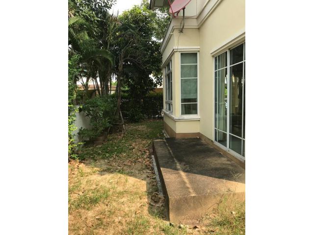 U1088 ให้เช่าบ้านเดี่ยว 2 ชั้นหมู่บ้านสราญสิริ ราชพฤกษ์-แจ้งวัฒนะ ซอย 8 พร้อมเฟอร์ และ เครื่องใช้ไฟฟ้า จอดรถได้ 2 คันทำเ