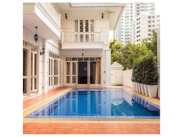 ขายบ้านเดี่ยว 2 ชั้น พร้อมที่ดิน ขนาด 133.7 ตรว. สุขุมวิท 33 ตรงข้ามห้างเอ็มสเฟียร์ ใจกลางสุขุมวิท ใกล้ BTS พร้อมพงษ์