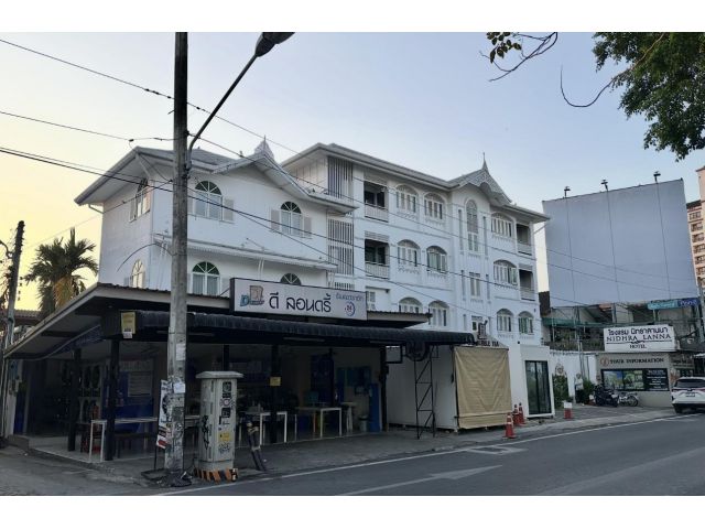 ขายโรงแรม+อาคารพาณิชย์ ติดคูเมืองเชียงใหม่ ใกล้ประตูท่าแพ พร้อมผู้เช่า