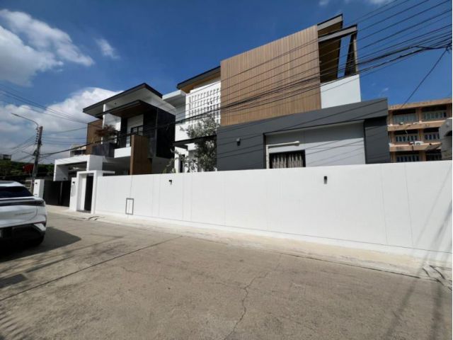 ขาย บ้านเดี่ยวใหม่ Modern สุขุมวิท วชิรธรรมสาธิต