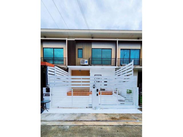 ขายทาวน์โฮม 2 ชั้น รีโนเวทใหม่ โครงการ The Connect 43 วงแหวน รามอินทรา ใกล้ด่วน จตุโชติ ทำเลดี เดินทางสะดวกใกล้รถไฟฟ้า