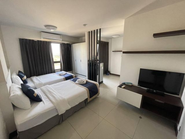 ขายถูก!! คอนโดริมน้ำเพื่อการลงทุน สไตล์เมืองเวนิส มีความโดดเด่นเฉพาะตัว บนถนนเดียวกันกับทางไปมหา'ลัยเอแบค บางนา